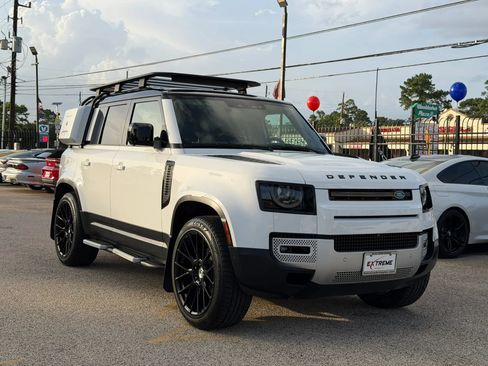 Used 2023 Land Rover Defender 110 S AWD/4WD image 7