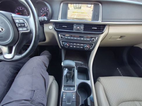 Used 2017 Kia Optima EX w/ Premium Package image 22