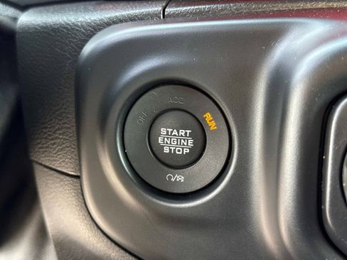 Used 2019 Jeep Wrangler Unlimited Rubicon AWD/4WD image 27