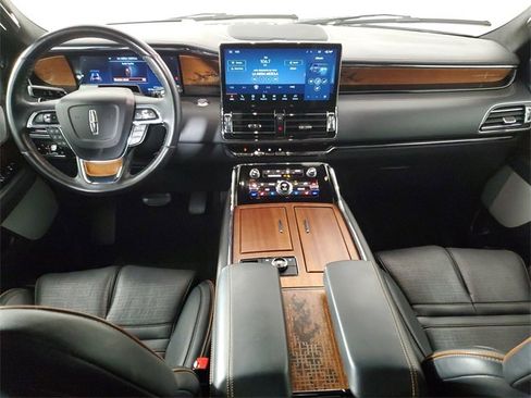 Used 2023 Lincoln Navigator L Black Label image 17