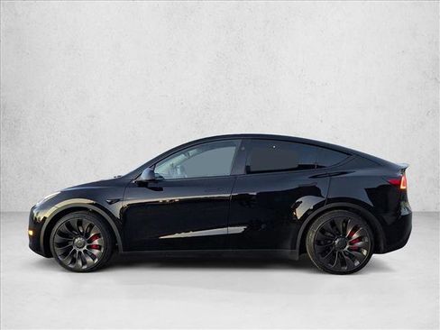 Used 2025 Tesla Model Y Performance image 9