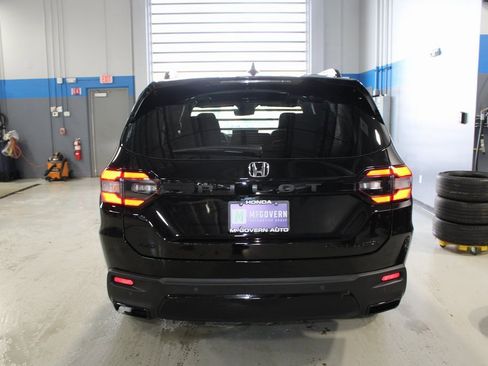 New 2026 Honda Pilot Black Edition image 10