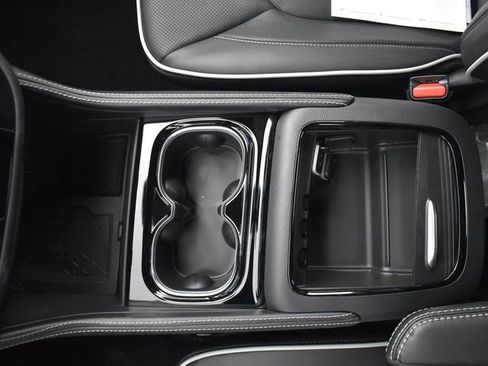 New 2026 Chrysler Pacifica Limited image 39