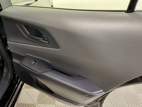 Used 2025 Toyota Prius LE AWD/4WD image 21