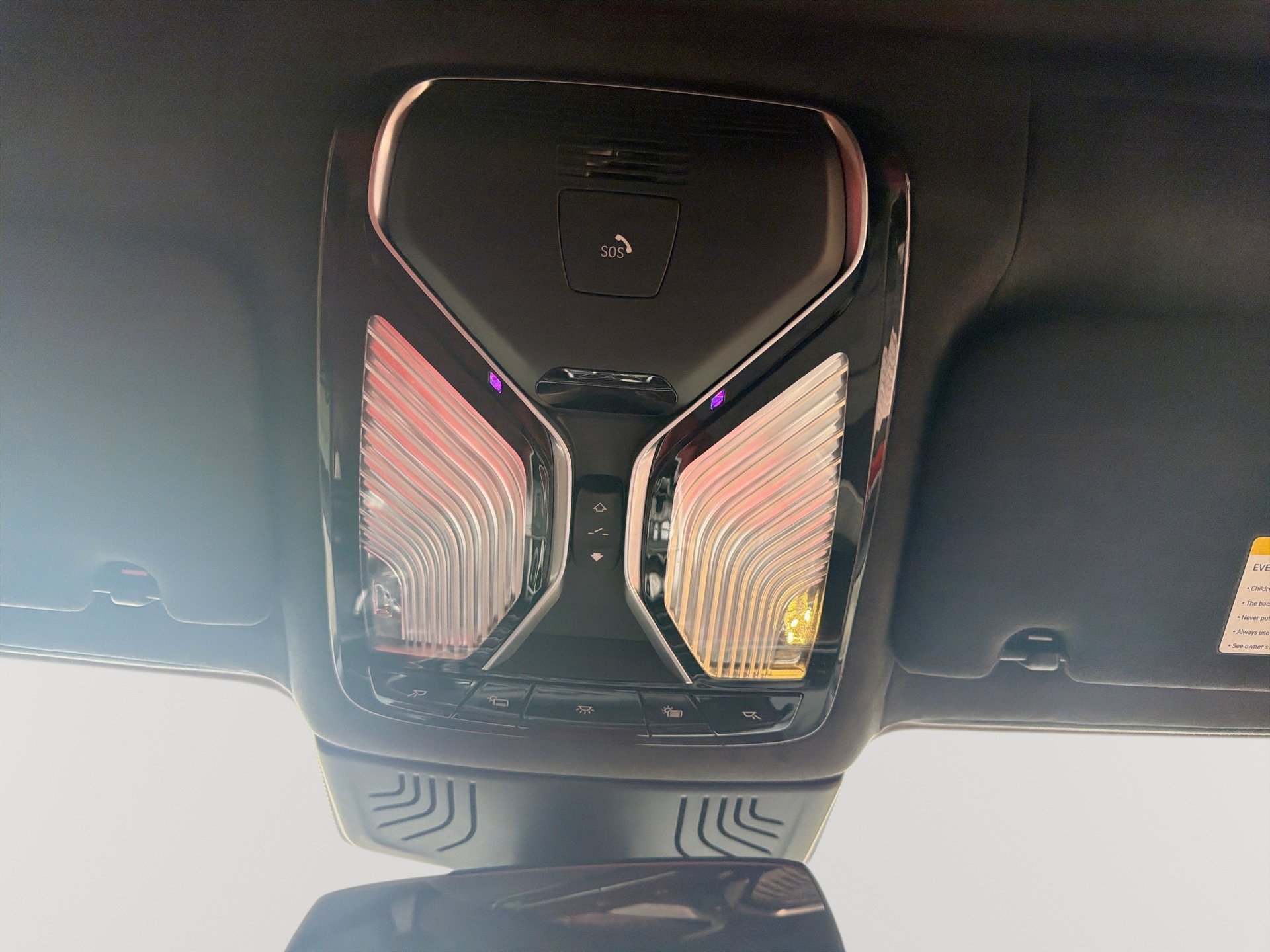 Used 2018 BMW 750i w/ Executive Package RWD image 38