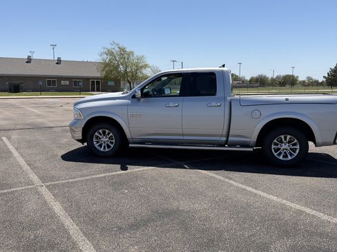Used 2014 RAM 1500 Laramie RWD image 9