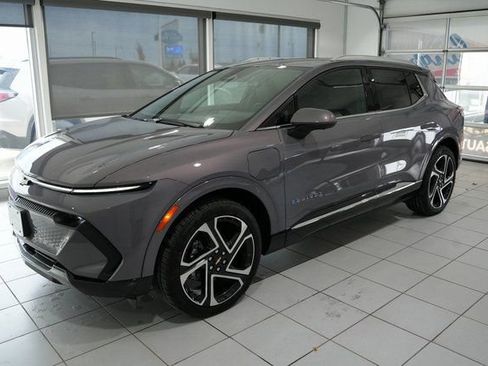 New 2026 Chevrolet Equinox EV LT image 5