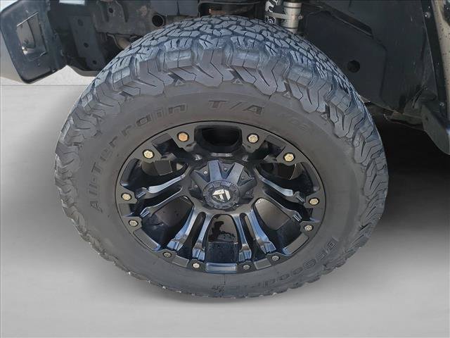 Used 2017 Jeep Wrangler Unlimited Sahara w/ Dual Top Group AWD/4WD image 9