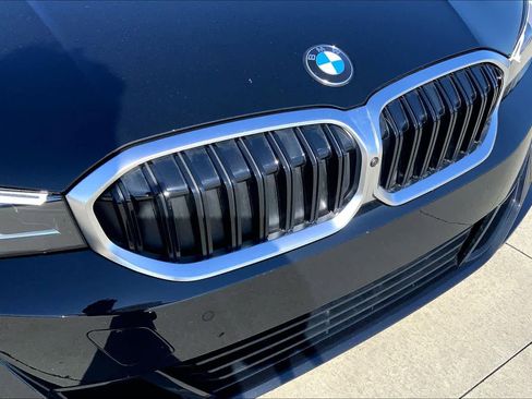 Certified 2025 BMW 330i Sedan image 29