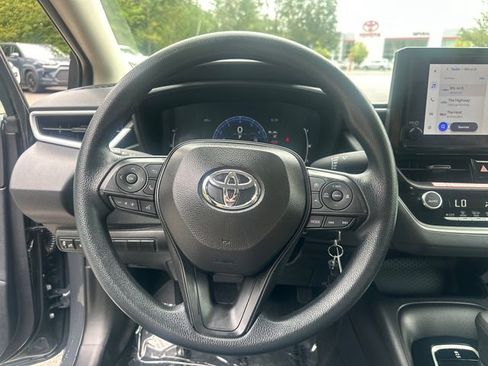 Used 2026 Toyota Corolla LE FWD image 32