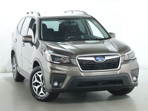 Certified 2021 Subaru Forester Premium w/ Popular Package #1 AWD/4WD image 2