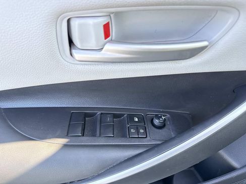 Used 2022 Toyota Corolla SE image 18