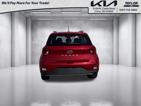 Used 2023 Hyundai Venue SEL FWD image 19