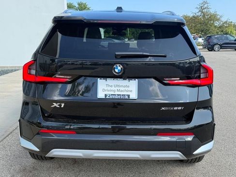 Used 2025 BMW X1 xDrive28i w/ Convenience Package AWD/4WD image 4