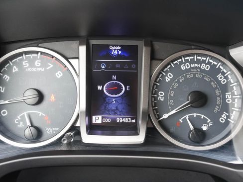 Used 2018 Toyota Tacoma Limited AWD/4WD image 26
