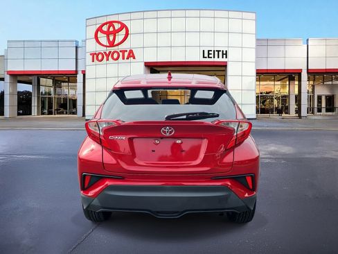Used 2021 Toyota C-HR XLE image 6