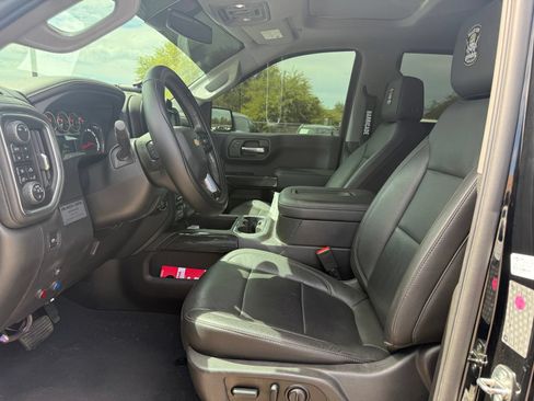 Used 2019 Chevrolet Silverado 1500 LTZ w/ LTZ Plus Package AWD/4WD image 14