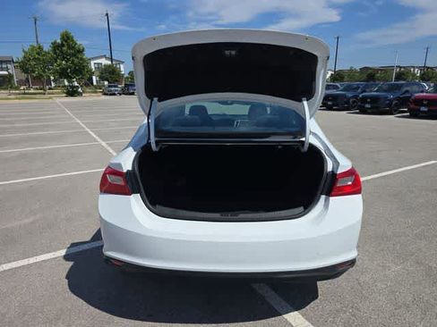 Used 2023 Chevrolet Malibu LT FWD image 34