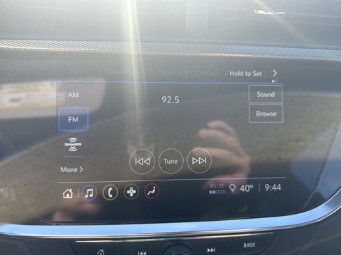 Used 2022 Buick Encore GX Essence w/ Experience Buick Package image 24