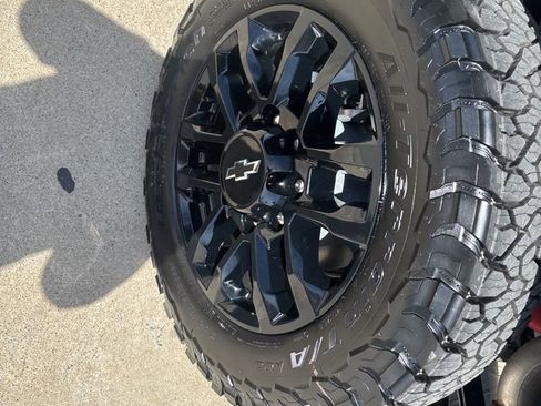 New 2026 Chevrolet Silverado 2500 LTZ w/ Trail Boss Package image 15