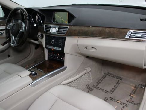 Used 2016 Mercedes-Benz E 350 4MATIC image 25