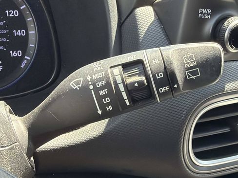 Used 2020 Hyundai Kona SEL FWD image 29