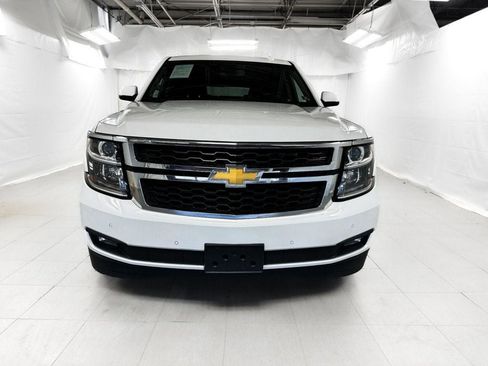 Used 2015 Chevrolet Suburban LT image 2