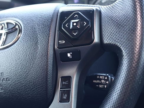 Used 2021 Toyota Tacoma TRD Sport w/ Technology Package image 24