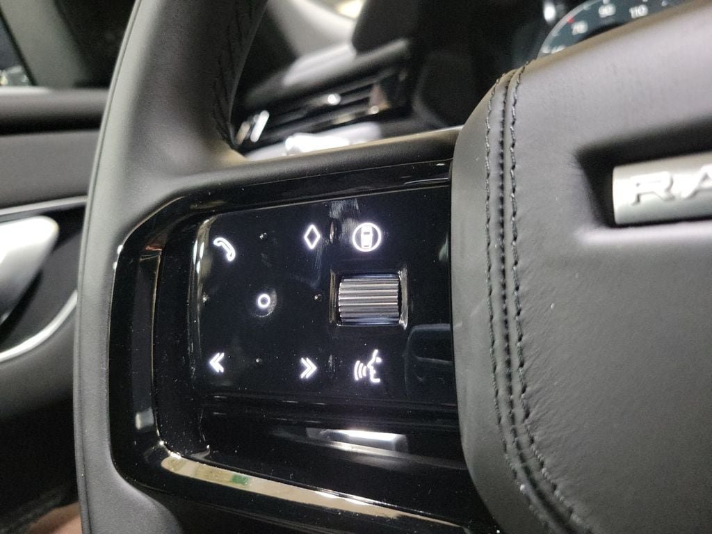 New 2026 Land Rover Range Rover Velar Dynamic SE AWD/4WD image 15
