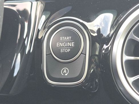 New 2026 Mercedes-Benz GLA 35 AMG 4MATIC image 35