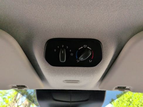 Used 2018 Ford Transit 350 XLT RWD image 26