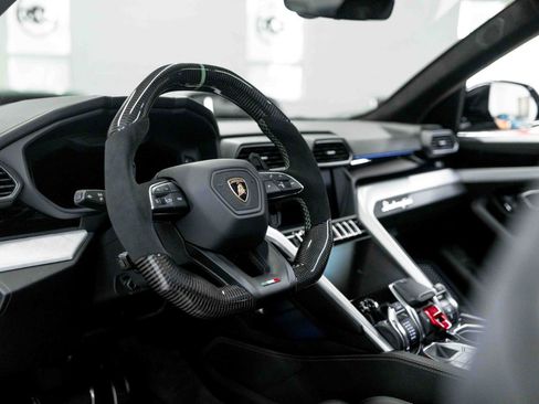 Used 2019 Lamborghini Urus AWD/4WD image 38