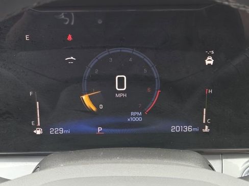 Used 2025 Chevrolet Trax LT w/ Driver Confidence Package FWD image 34