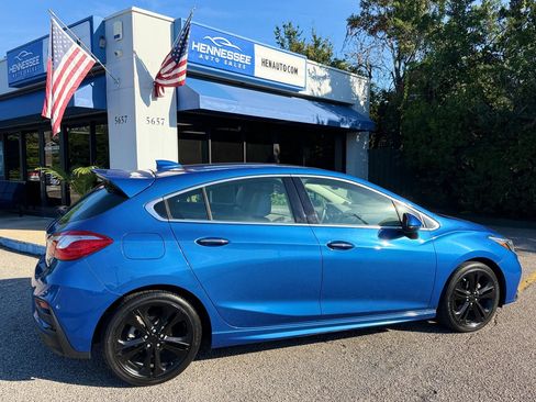 Used 2017 Chevrolet Cruze Premier FWD image 26