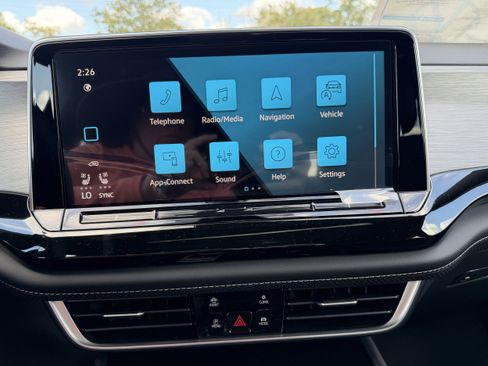 New 2026 Volkswagen Atlas Cross Sport SE image 18