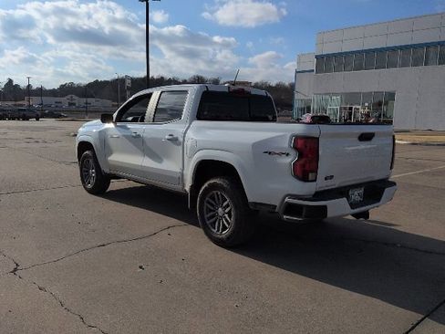 Used 2024 Chevrolet Colorado LT w/ LT Convenience Package II image 3