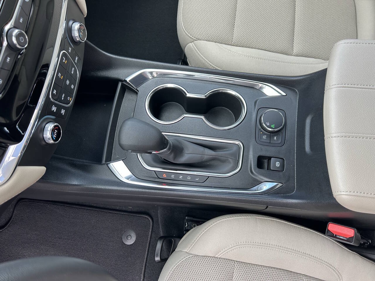 Used 2023 Chevrolet Traverse LS w/ Midnight/Sport Edition FWD image 32