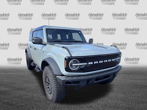 Used 2024 Ford Bronco Wildtrak image 7