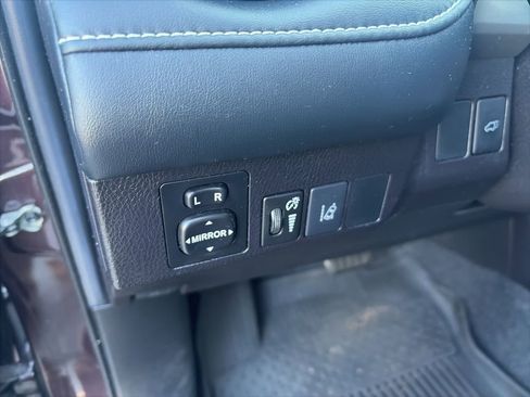 Used 2018 Toyota RAV4 XLE image 18