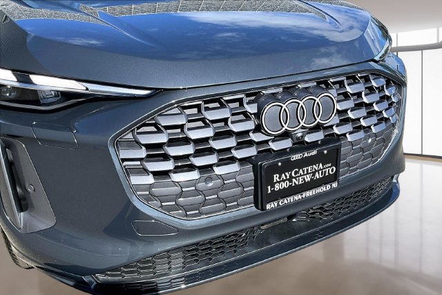 Used 2025 Audi Q5 Premium w/ Convenience Package AWD/4WD image 33