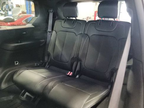 Used 2024 Jeep Grand Cherokee L Limited AWD/4WD image 27