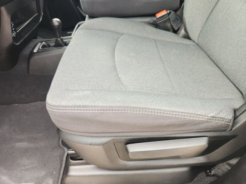 Used 2024 RAM 3500 Tradesman w/ Chrome Appearance Group image 25