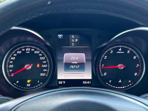 Used 2018 Mercedes-Benz GLC 300 4MATIC image 29