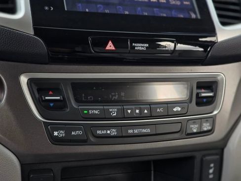 Used 2017 Honda Ridgeline RTL-T image 17