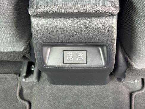 Used 2025 Toyota Corolla LE FWD image 15