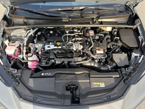 Used 2025 Toyota Prius LE image 30