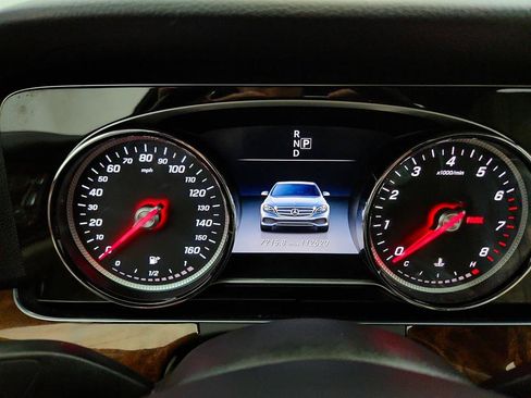 Used 2017 Mercedes-Benz E 300 4MATIC image 17