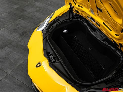 Used 2018 Lamborghini Aventador S AWD/4WD image 11