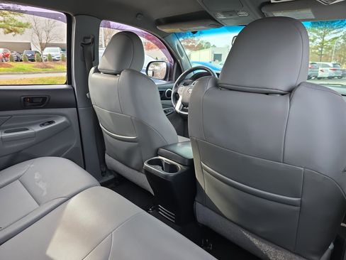 Used 2013 Toyota Tacoma PreRunner w/ Limited Pkg image 11