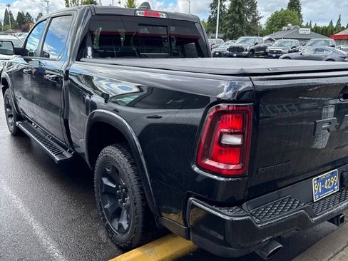 Used 2025 RAM 1500 Big Horn AWD/4WD image 4